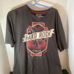 Hard Rock Cafe Black and Red Graphic Tee Size Extra Large. See Description